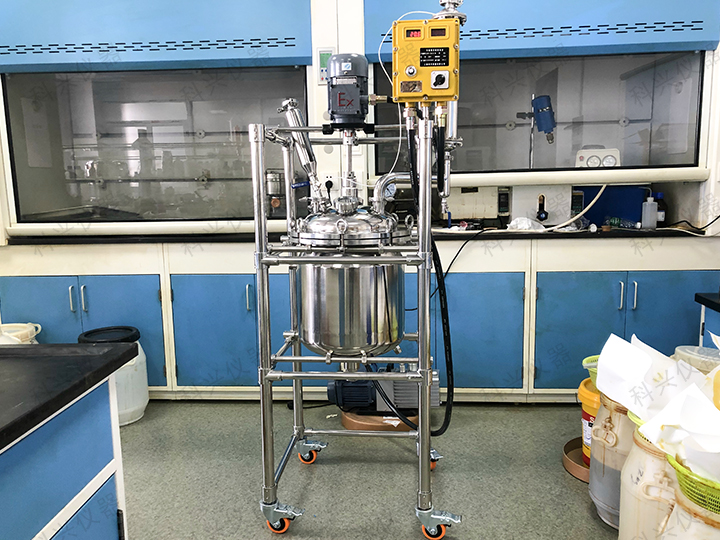 上?？婆d儀器與上海某實業公司合同不銹鋼反應釜